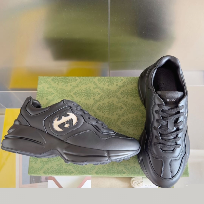 G*u*i casual shoes